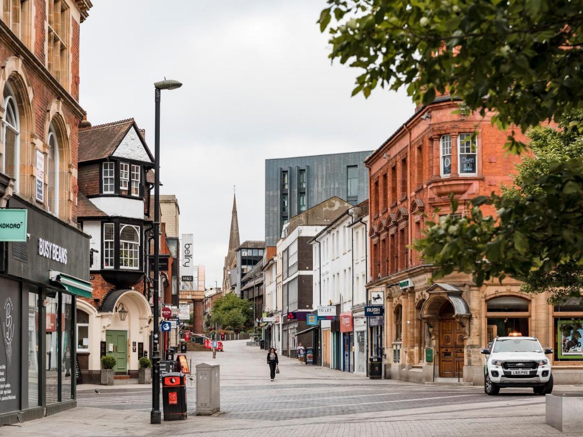 1 Bed Apartment - Redhill Central, Surrey, Gatwick #3 Экстерьер фото