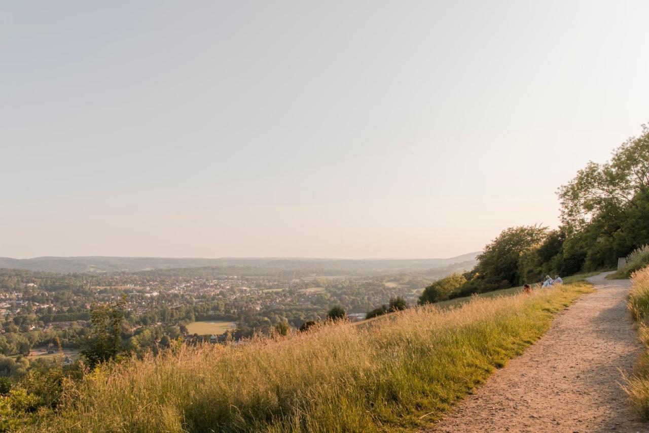 1 Bed Apartment - Redhill Central, Surrey, Gatwick #3 Экстерьер фото