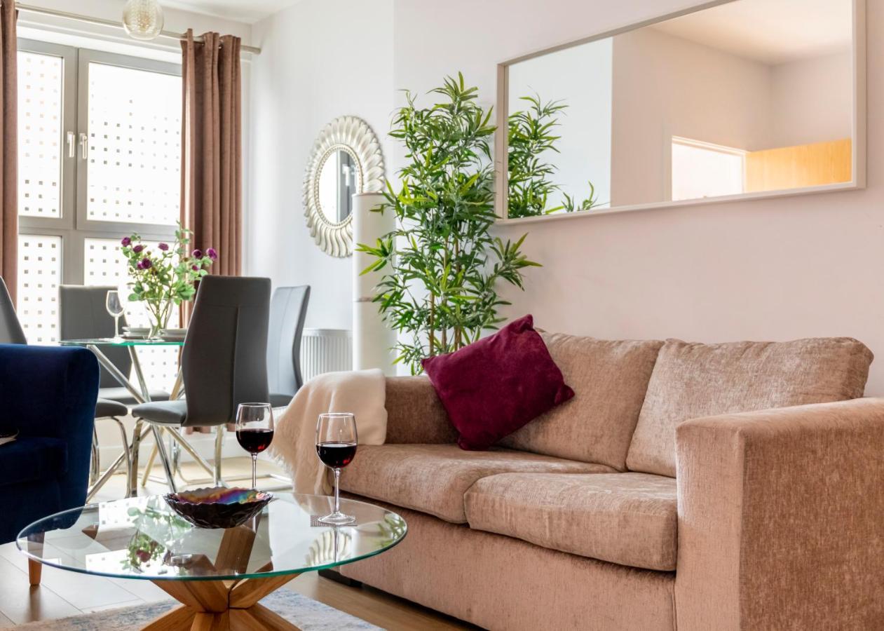 1 Bed Apartment - Redhill Central, Surrey, Gatwick #3 Экстерьер фото