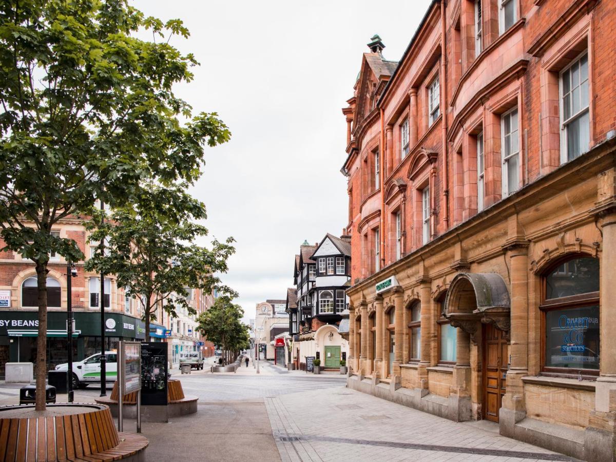 1 Bed Apartment - Redhill Central, Surrey, Gatwick #3 Экстерьер фото