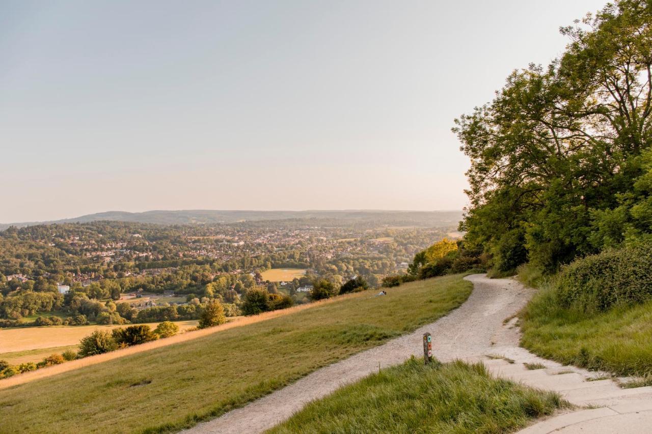 1 Bed Apartment - Redhill Central, Surrey, Gatwick #3 Экстерьер фото